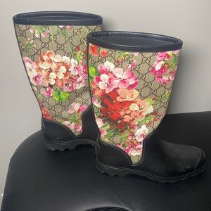 Gucci Flower boots Size 37